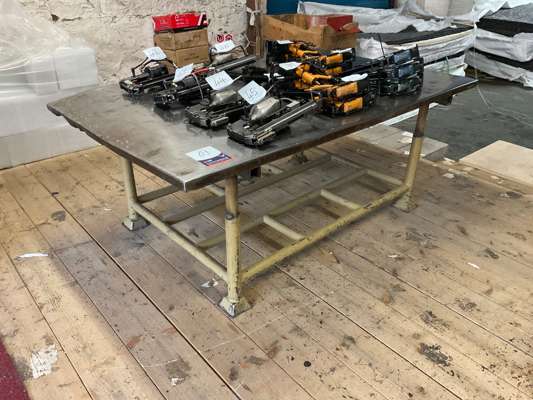 Metal Work Table - photo 1