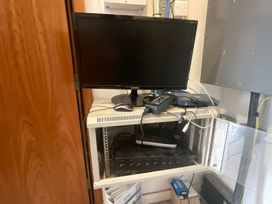 Wall Mounter Server Cabinet, Technicolor Router, TOA PA Amplifier & Samsung 24” Monitor 240V - photo 1