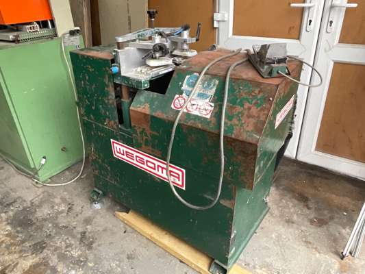 2006 WEGOMA GL 142 P Glazing Bead Saw