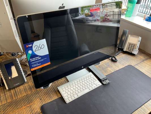 Apple A1407 27” Monitor & Keyboard - photo 1