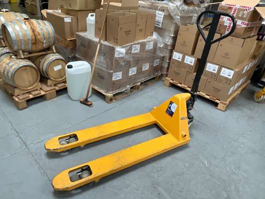 2500Kg Pallet Truck 1150mm - photo 1