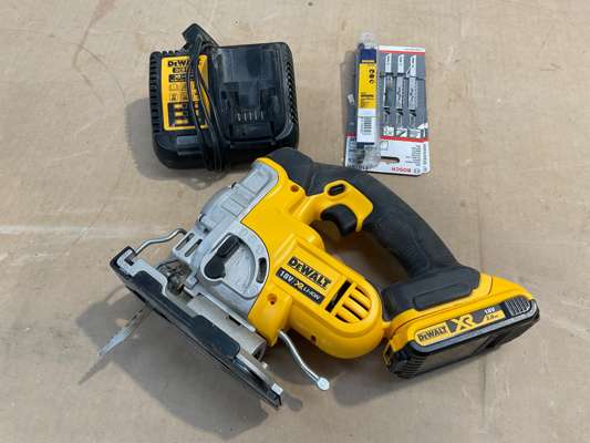 DeWalt DCS331 Cordless Jigsaw - photo 1