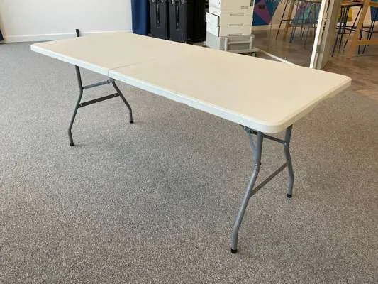 5 x Folding Portable Plastic Tables