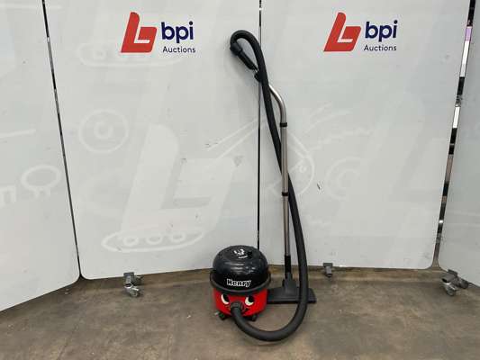 Numatic Henry 620W Vacuum Cleaner 240V - photo 1
