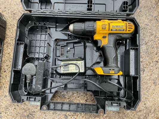 DeWalt DCD776 Cordless Combi Drill & Charger - photo 1