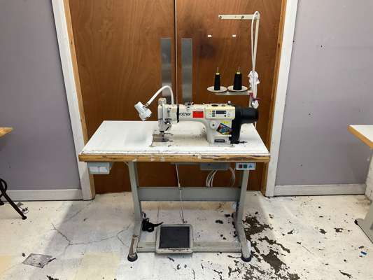 Brother S7100A-403 Single Needle Lockstitch Industrial Sewing Machine 240V