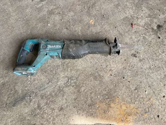 Makita DJR186 Cordless Reciprocating Saw Body - photo 1