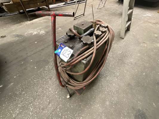 BOC Oil Cooled AC Welder 240V - photo 1