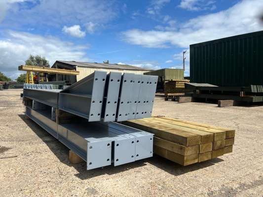 Steel Frame Building 30' x 25' x 10' – 2no 15' Bays – 12.5° Roof Pitch - photo 1