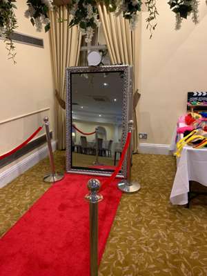 Interactive 5ft Talking Magic Mirror in Flight Case - photo 1