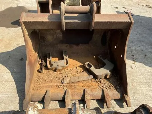 Titan 1500mm Digging Bucket