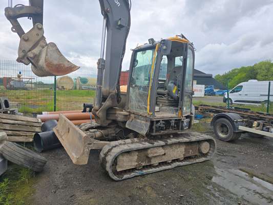 2019 Volvo ECR88D Excavator (NR) - photo 1