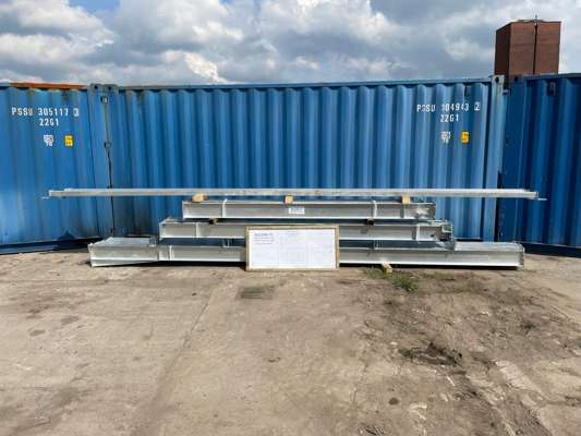 Unused Galvanised Monopitch Steel Frame Building 80' x 20' x (12 Front) with Purlins - photo 1