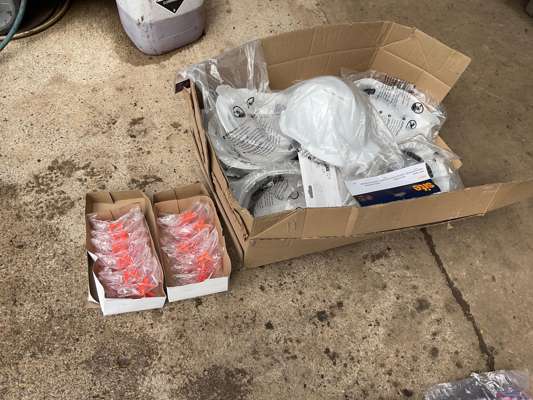 15 x Site Hard Hats & 24 x Safety Glasses - photo 1