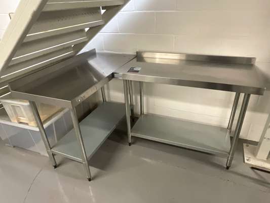 2 x Vogue Stainless Steel Tables 1200 x 600 x 900mm — photo 1