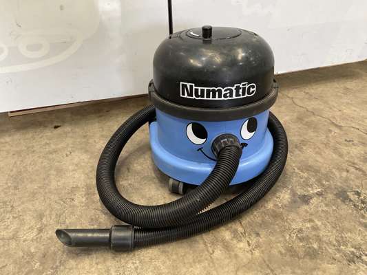 Numatic 1200W Vacuum Cleaner 240V - photo 1