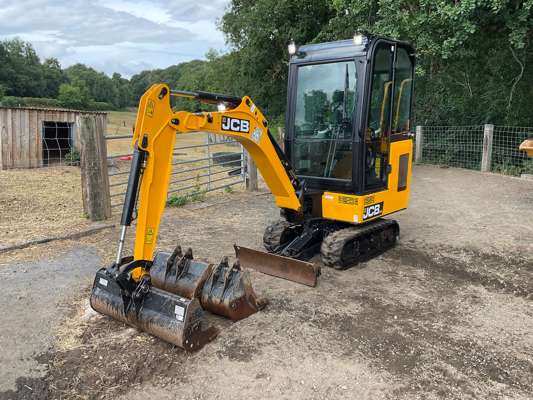 2021 JCB 15C Rubber Tracked Compact Excavator - photo 1