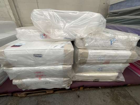 8 x Various Dream Vendor 3’ Mattresses - photo 1