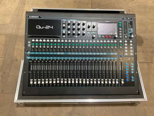 Allen & Heath Qu-24 Professional Comoact 30-Input/24-Output Digital Mixer - photo 1