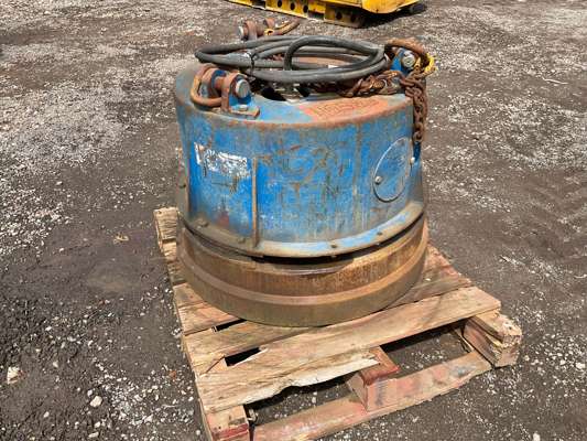 Hydraulic Magnet Attachment - photo 1
