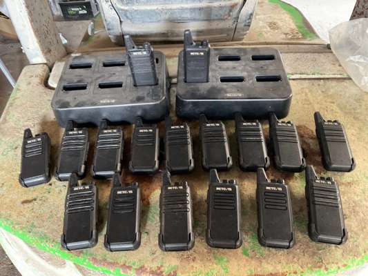 17 x Retevis Rechargeable 2 Way Radios & 2 x Charging Docks - photo 1