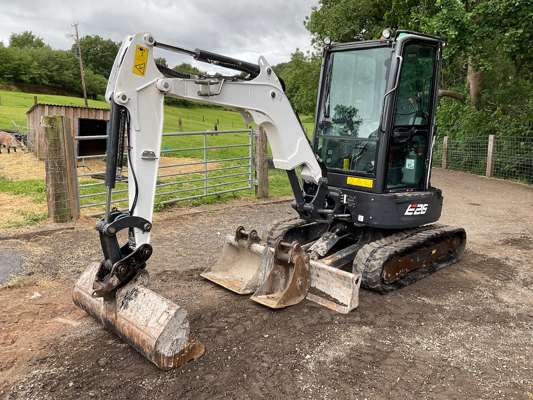 2021 Bobcat E26 Compact Rubber Tracked Excavator - photo 1
