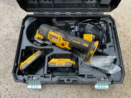 DeWalt DCS355 Cordless Multi Tool - photo 1