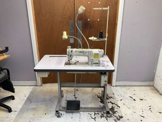 Brother DD7100-903 Single Needle Lockstitch Industrial Sewing Machine 240V - photo 1