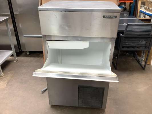 Hoshizaki Large Ice Machine - photo 1