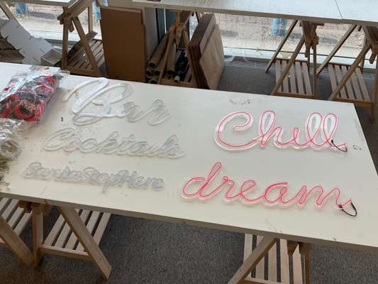 Quantity Finished / Unfinished Illuminated Perspex Signs - photo 1