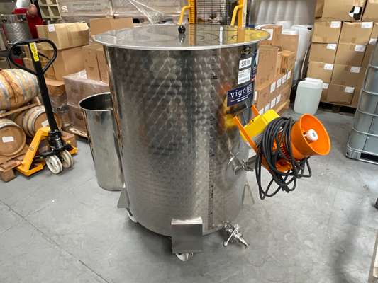 Speidel 530L Dish Bottom Blending Storage Tank 415v