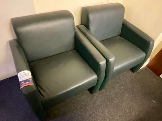 2 x Leather Effect Armchairs - photo 1