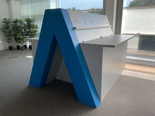 Bespoke Standing Desk Bank - photo 1