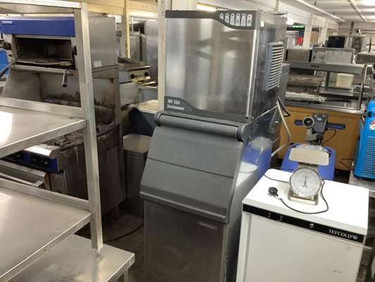 Scotsman Large Ice Machine with Dump Bin - photo 1