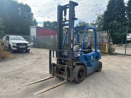Komatsu FD20T-12 2000kg Diesel Counterbalance Forklift Truck - photo 1