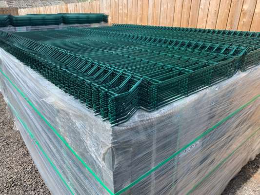 50m of New 2.1m High V-Beam Heavy-Duty Security Fencing, Hot-Dip Galvanised with Green PVC Finish - photo 1