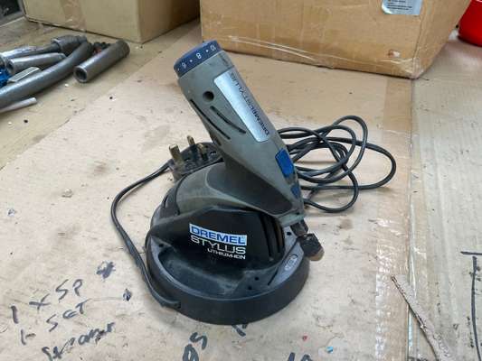 Dremel Stylus Cordless Rotary Tool & Charging Dock 240V - photo 1