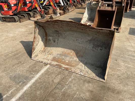 67” JCB Loader Bucket - photo 1