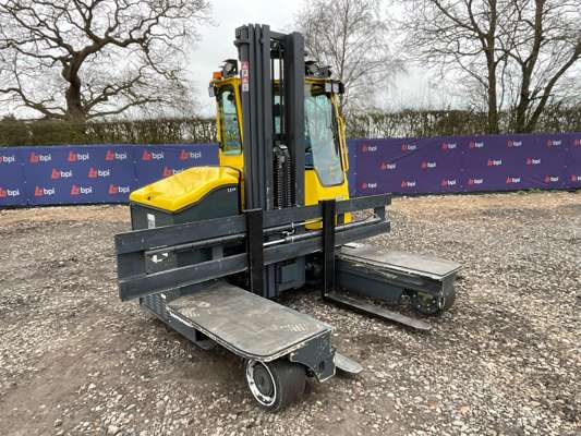 2024 Combilift C4000ET Electric Multidirectional Sideloader - photo 1
