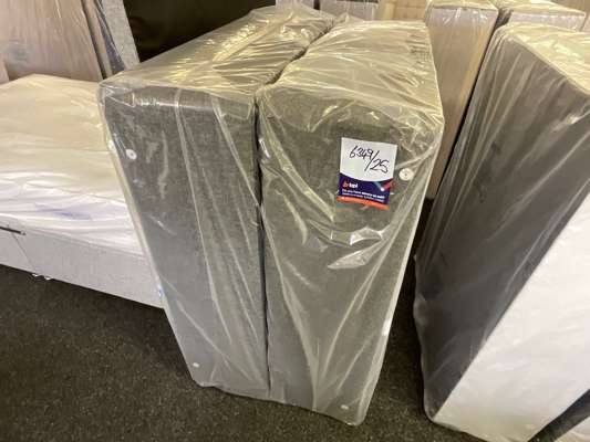 Dream Vendor 4’ Divan Base - photo 1