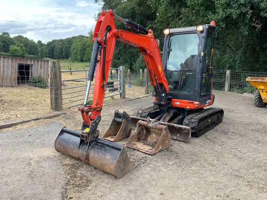2016 Kubota U27-4 Rubber Tracked Excavator - photo 1