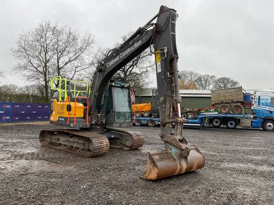 2023 Volvo EC140EL 14T Tracked Excavator - photo 1