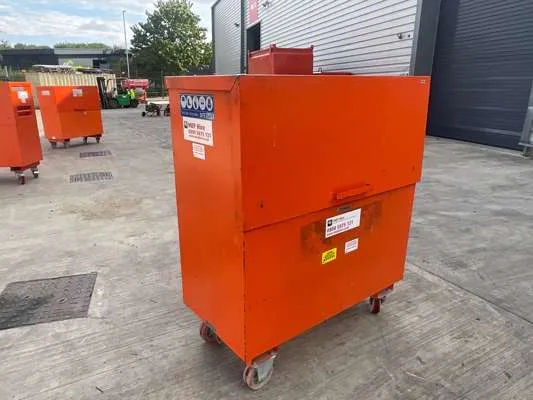 Mobile Large Tool Vault - Locked - No Key