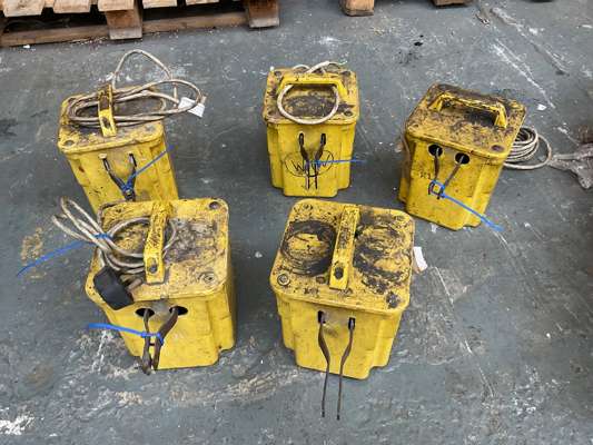 5 x Shop Built Metal Heaters 240V - photo 1