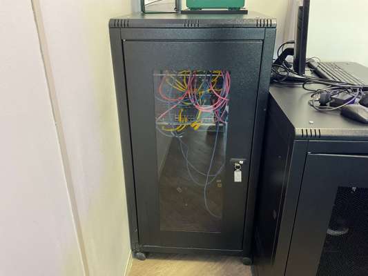 Mobile Server Cabinet with 9 x Switch Banks 240V