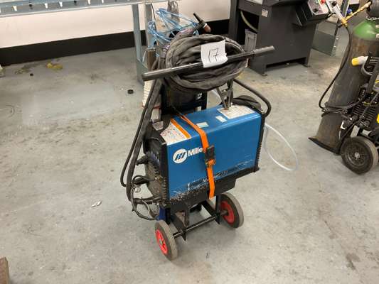 Miller Maxstar 210 Portable Tig Welder 415V - photo 1