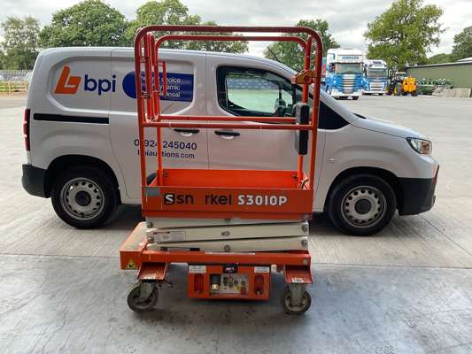 Snorkel S3010P Electric Scissor Lift
