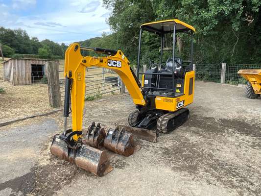 2019 JCB 15C Rubber Tracked Compact Excavator - photo 1