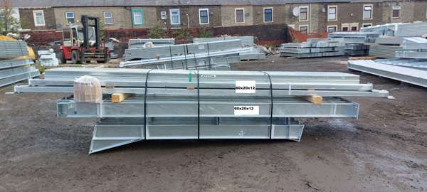Unused Galvanised Steel Frame Agricultural Building 60' x 20' x 13' with Purlins - photo 1