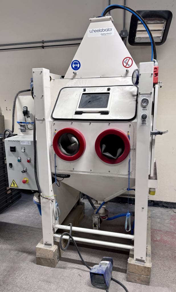 2019 Wheelabrator Ventus 92S Suction Venturi Blast Cabinet with Bead Recovery Unit